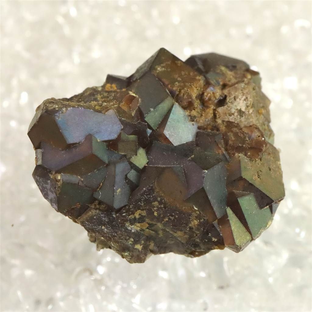 奈良県天川村産 レインボーガーネット １６点セット 楽天市場】4.21ct奈良県天川村産 レインボーガーネットジェム