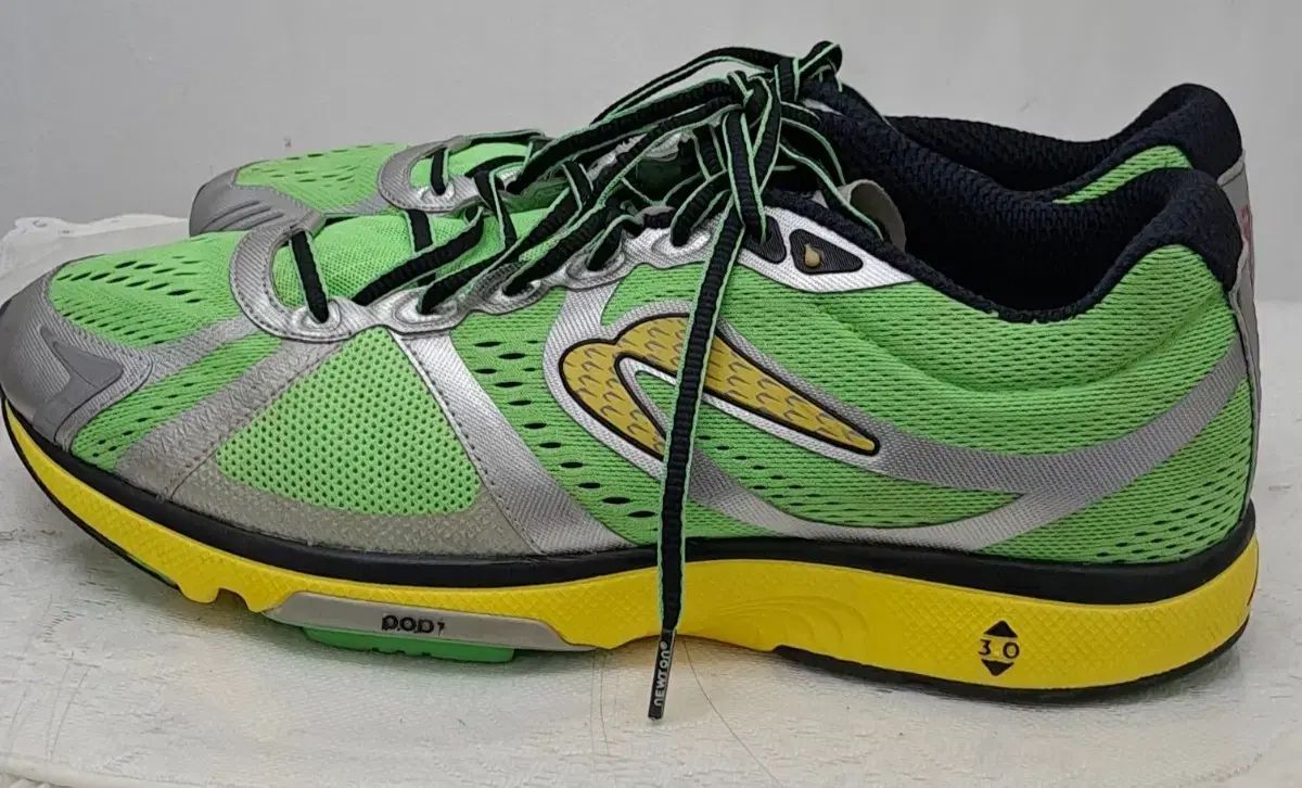 ランニングシューズ 290