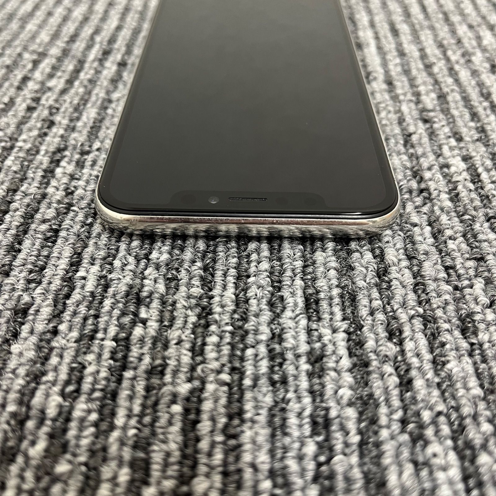 iPhoneX 256GB SIMロックなし au シルバー ホワイト - メルカリ