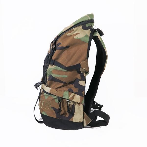 【美品】15aw Supreme backpack バックパック リュック 新品同様 SUPREME シュプリーム 15AW BACKPACK バックパック カモ 迷彩