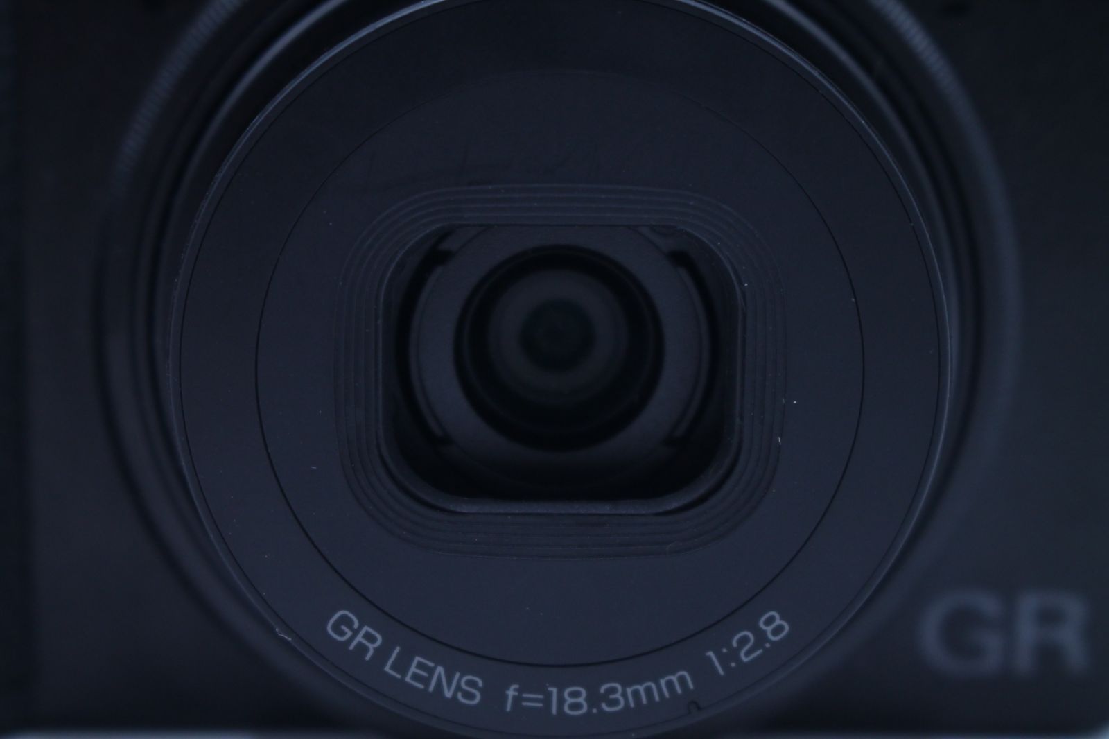 RICOH - シャッター回数2367回！■極上品■ RICOH GR3 リコー GRIII RICOH - シャッター回数2367回！□極上品□ RICOH GR3 リコー