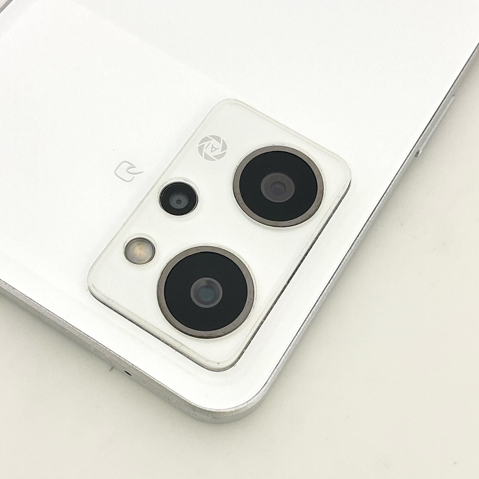 【美品】OPPO Reno9 A 本体 ホワイト　SoftBank 美品】OPPO Reno9 A 本体 ホワイト SoftBank - メルカリ