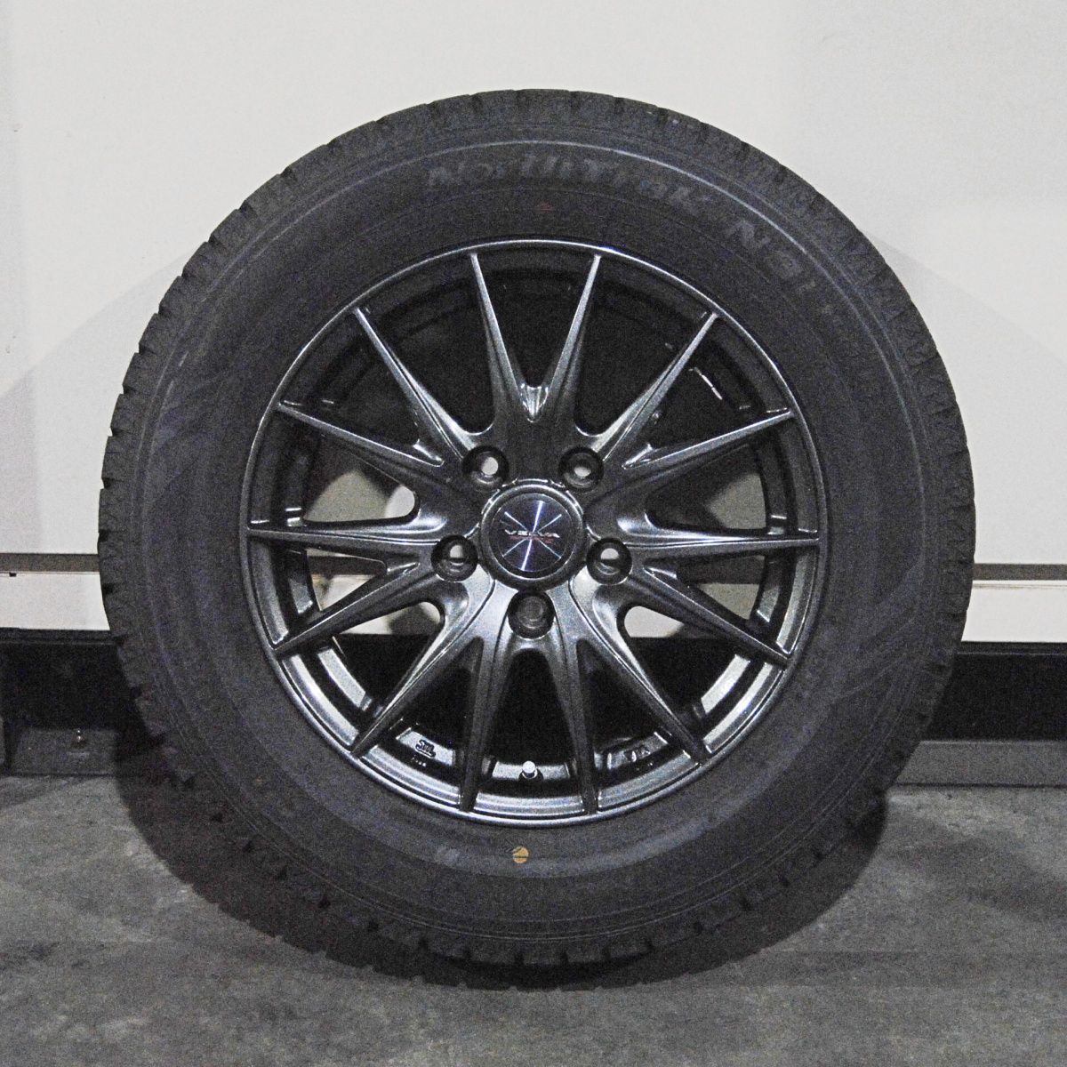 195/65R15　ノーストレックスタッドレスタイヤ・ホイールセット ノーストレック 195/65R15スタッドレスタイヤアルミセット 国産