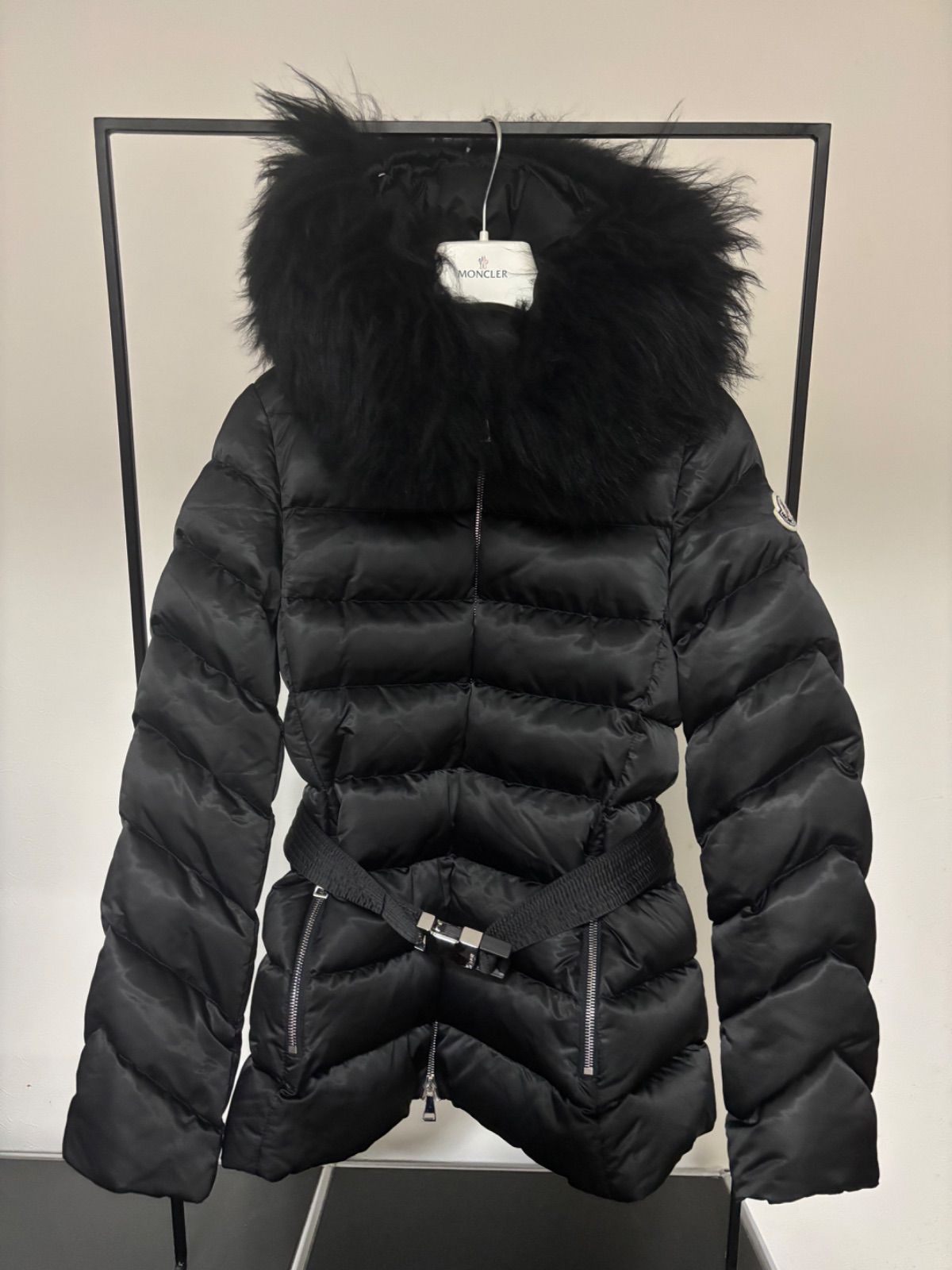 美品　モンクレール　CUPIDONE キュピドン　ブラック　国内正規品　4D37 モンクレール☆cupidon☆キュピドン☆ブラック☆2024〜25年秋冬モデル