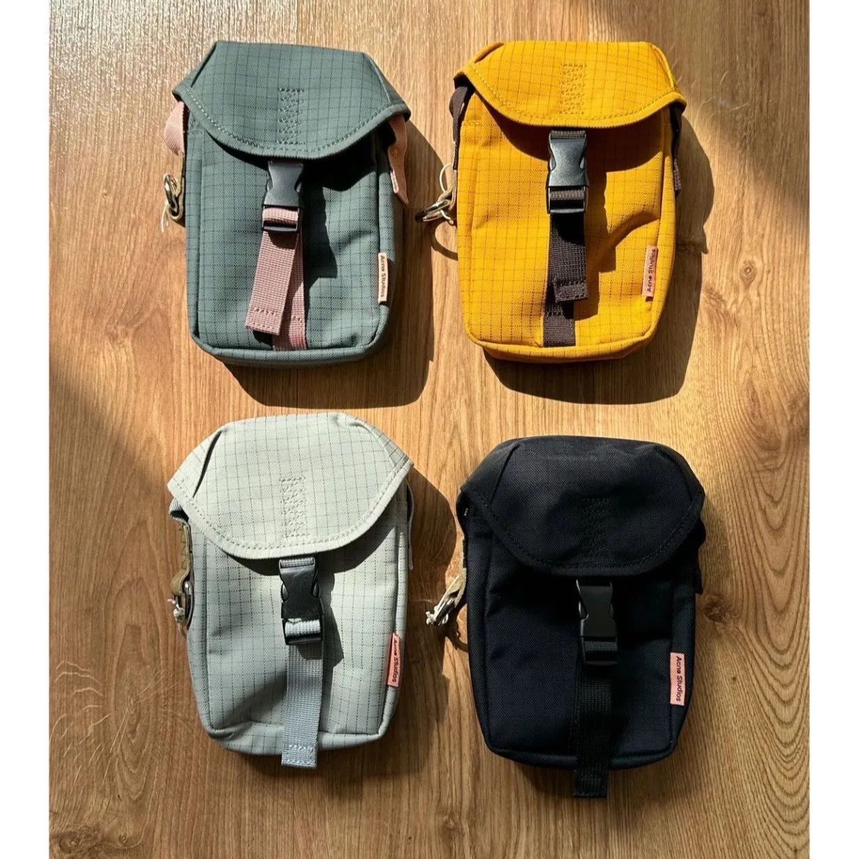 新品未使用 アクネストゥディオズAcne studios ナイロン ショルダー  