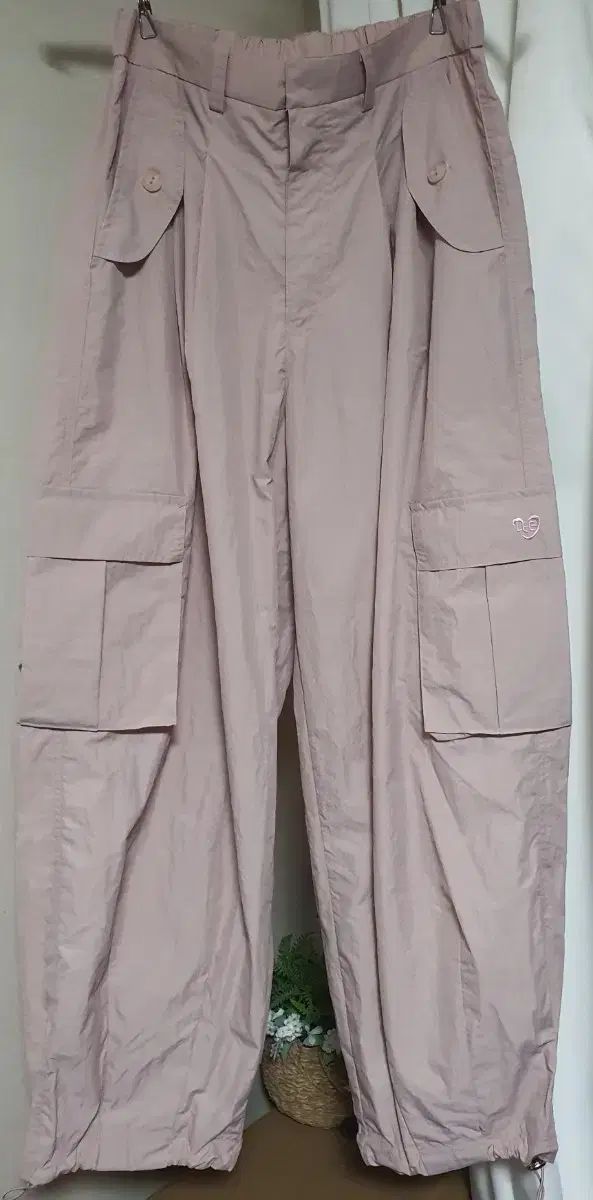 LEEY ピンク ワイド カーゴパンツ