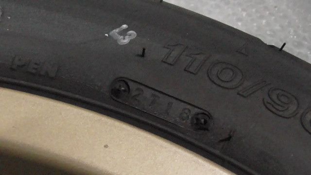 の フロントホイール