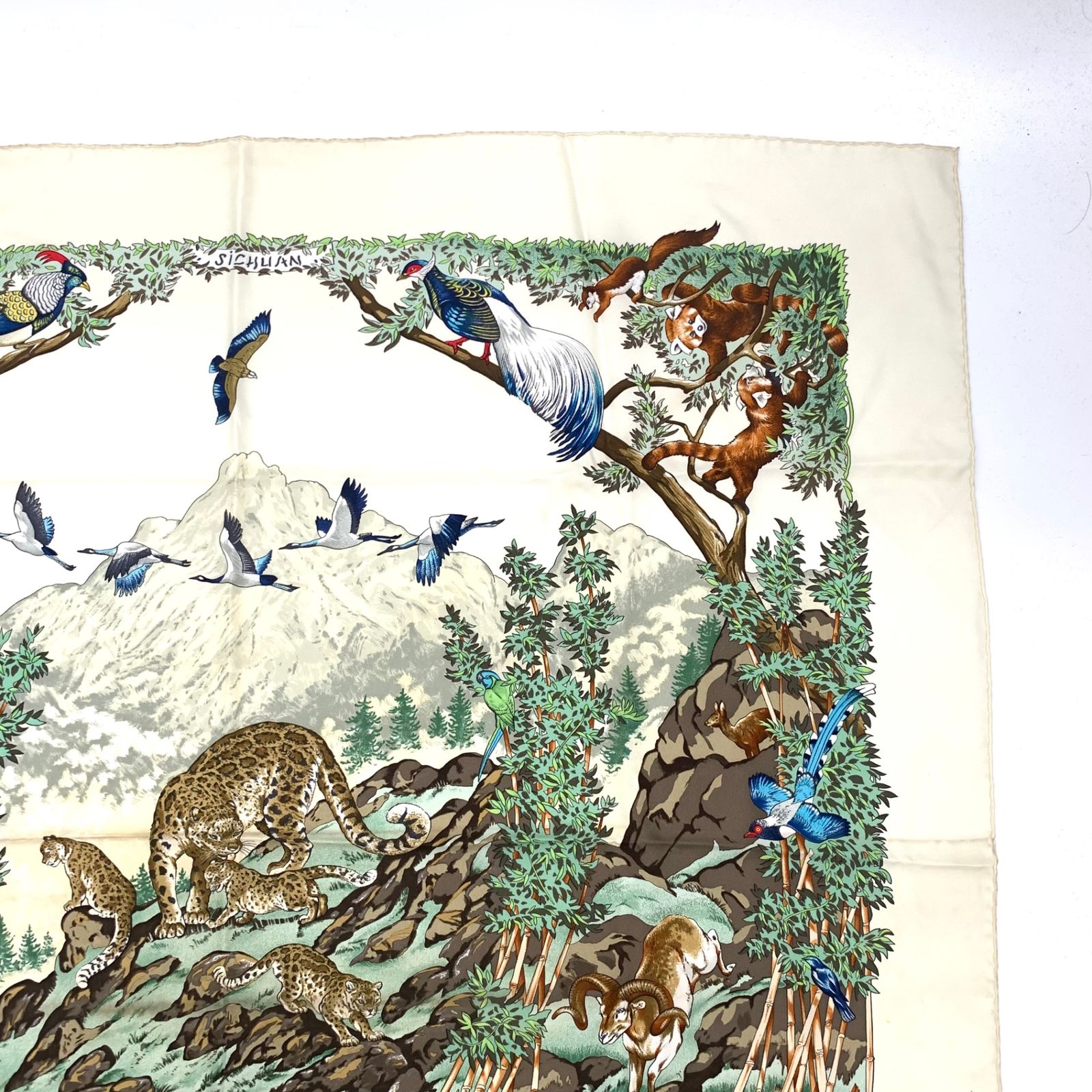 HERME エルメス カレ90 SICHUAN 四川省 アイボリー x マルチカラー