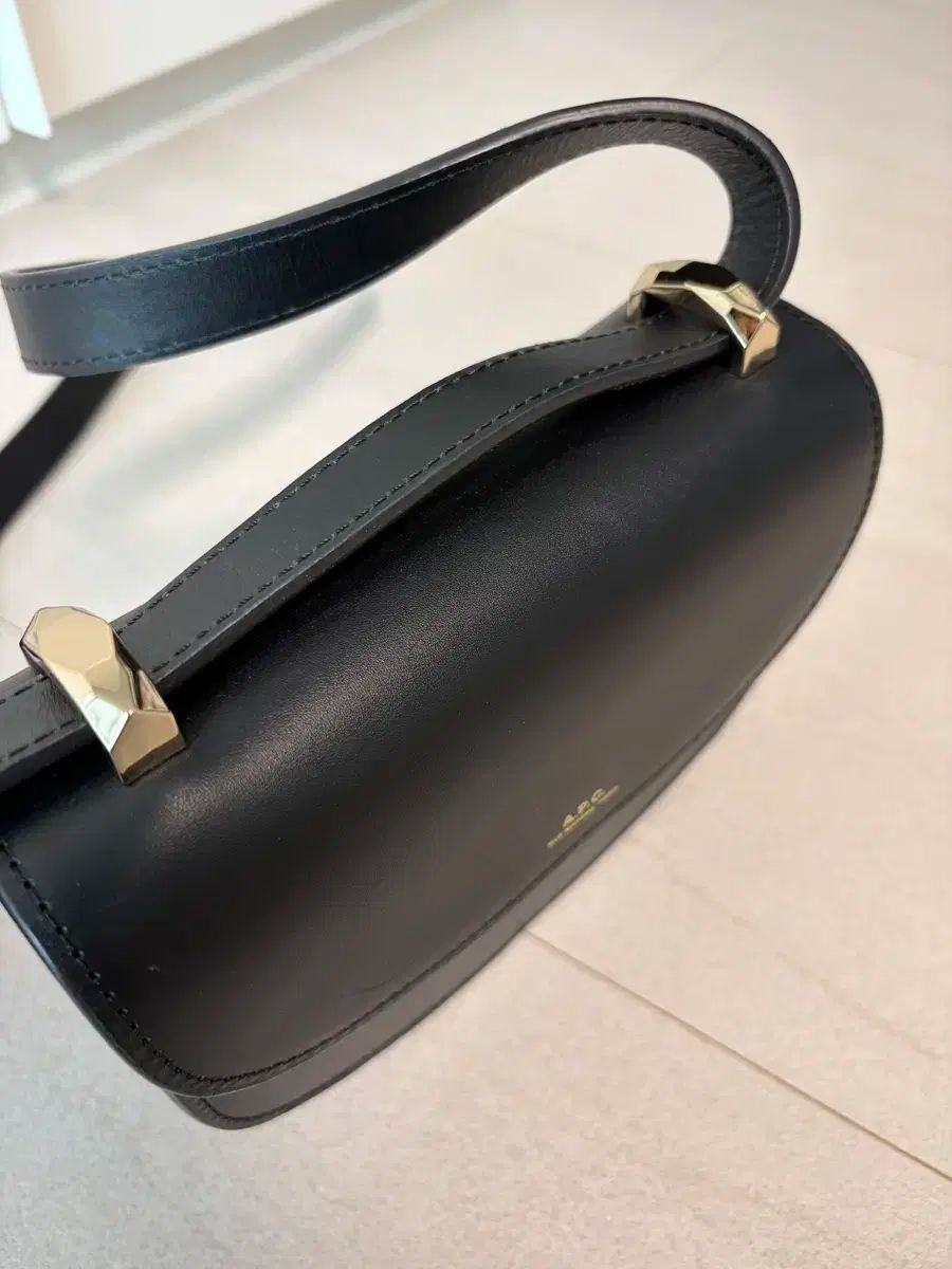 A.P.C アー ペー セー ジュネーブ ミニ ブラック DECORATOM_COM_BR