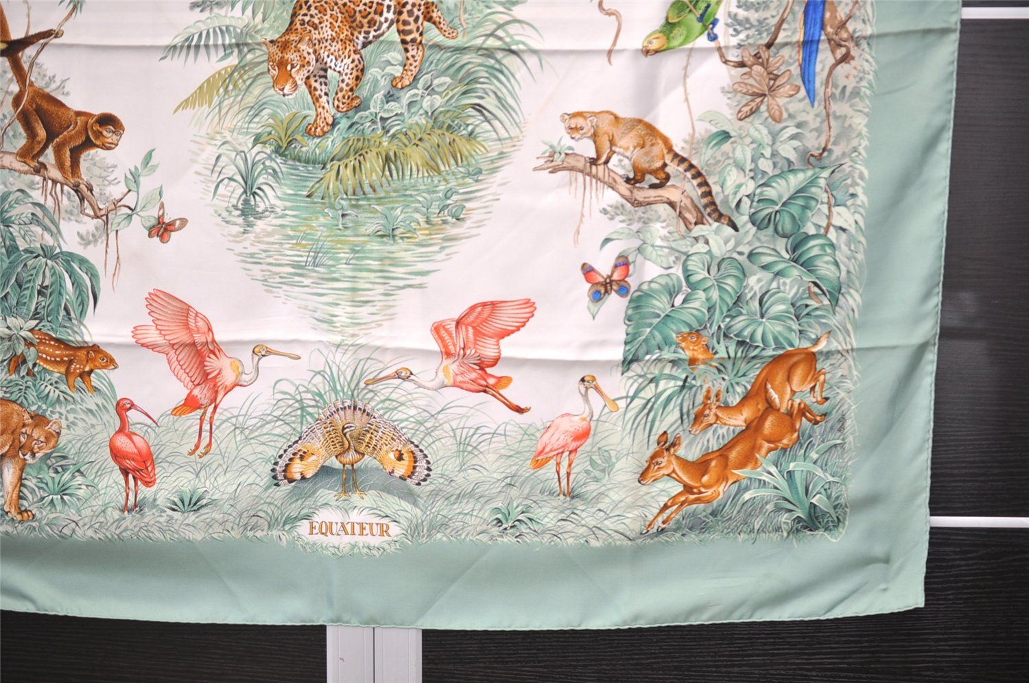 エルメス HERMES スカーフ カレ90 シルク EQUATEUR 赤道直下 大判 総柄