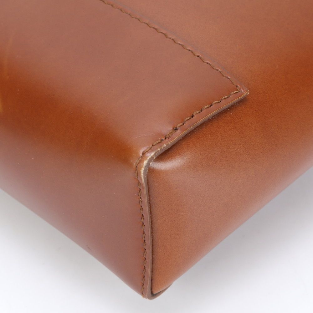 美品 サルヴァトーレフェラガモ レザー ショルダーバッグ 斜め掛け