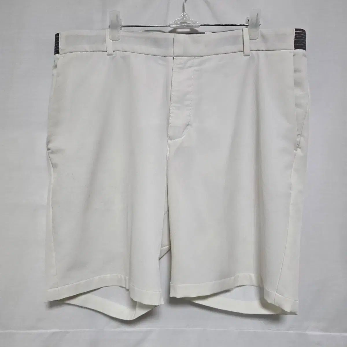 Nike(ナイキ） ドライフィット 白 機能性 ハーフパンツ メンズ 38 インチ 0828