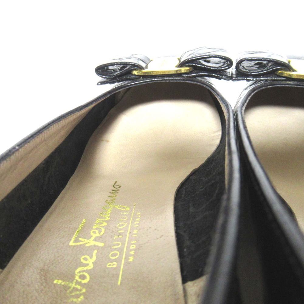 Salvatore Ferragamo サルヴァトーレフェラガモ クロコ型押し ヴァラリボン パンプス サイズ5.5C 約23cm ブラック ゴールド金具 レディース 古着 KIN-KAAI_COM