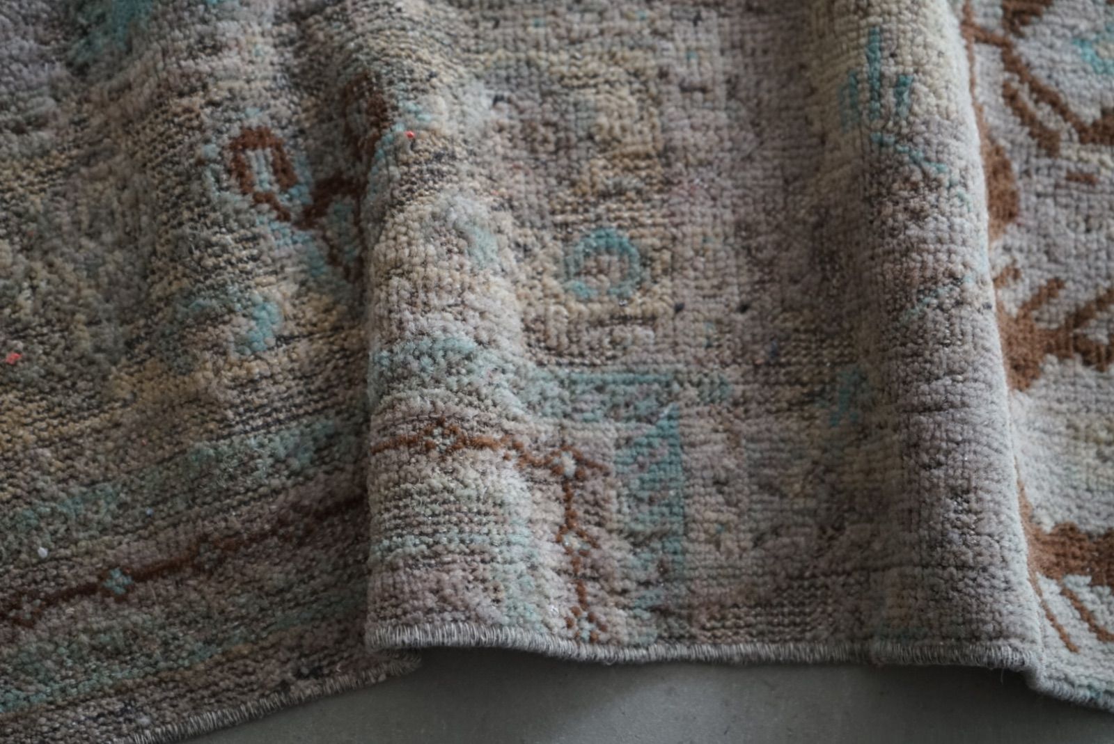 ヴィンテージラグ トルコ スモールサイズ グレー 78.5 × 54 cm No.TR25170 MARWIL-DEMENAGEMENTS_CH