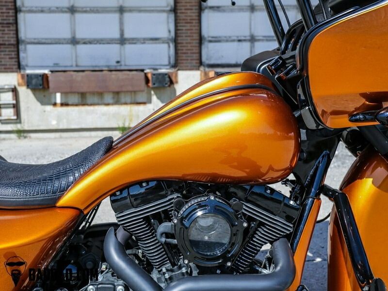 深みのある STREET SERIES ストレッチタンクシュラウド 2008年以降ツーリング|Trimmed for Seat