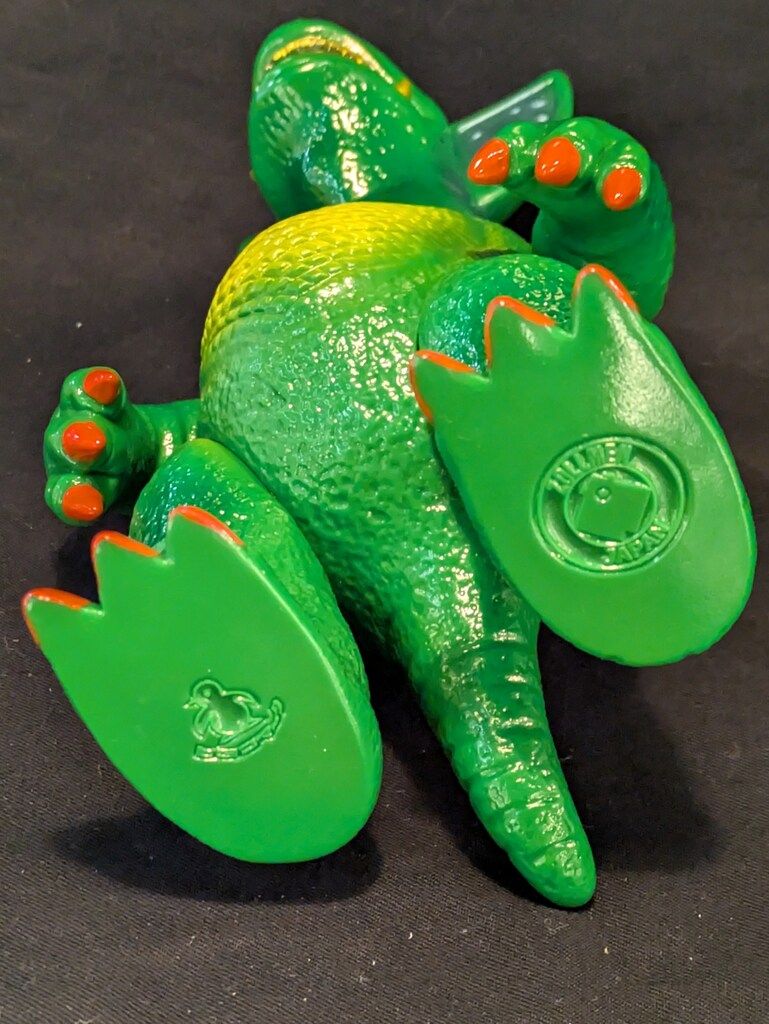 ZOLLMEN オール怪獣大決斗 暴れん坊怪獣 リンチ 緑成型 - メルカリ