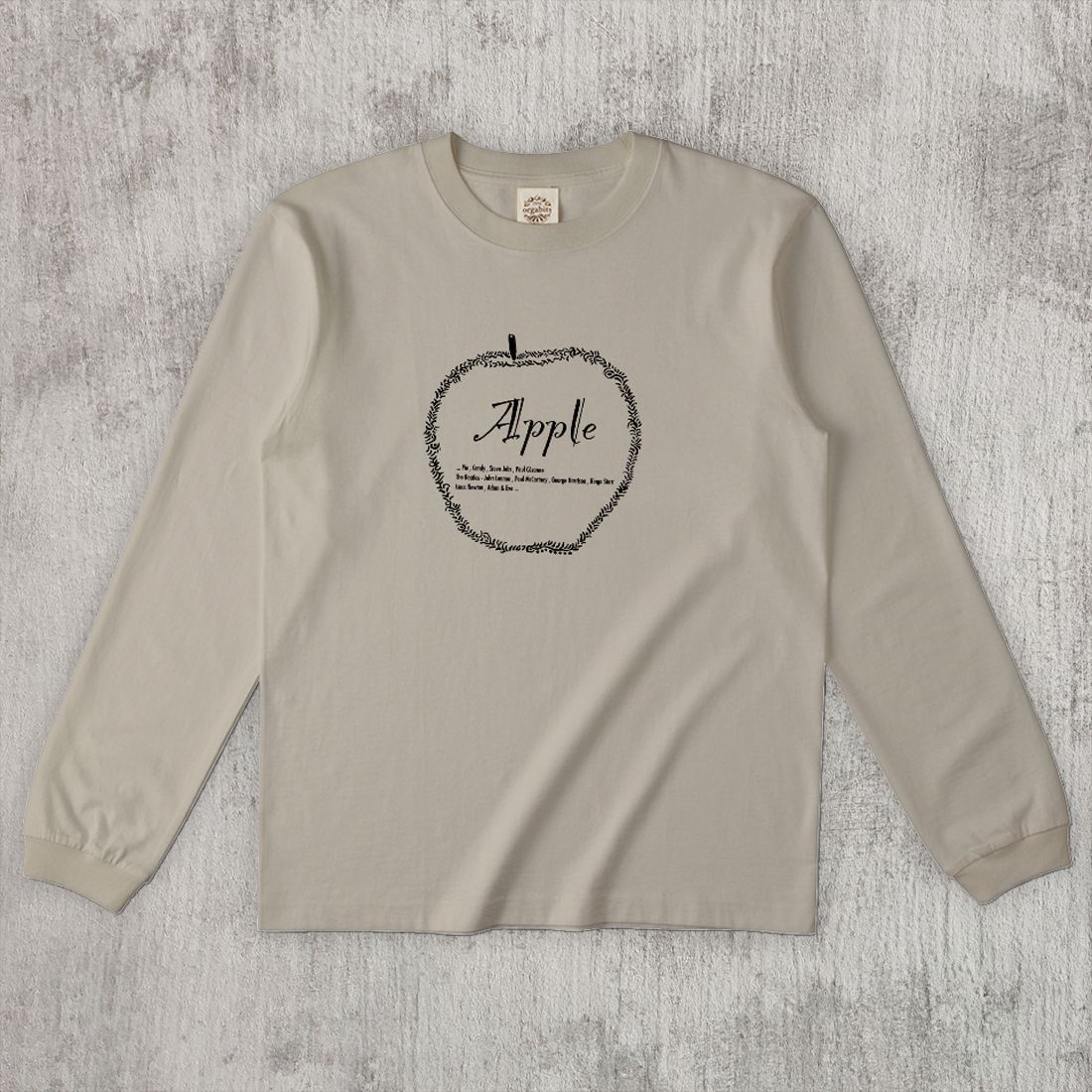 グラフィックロングTシャツ　Think Apple Mono / Black -Long-