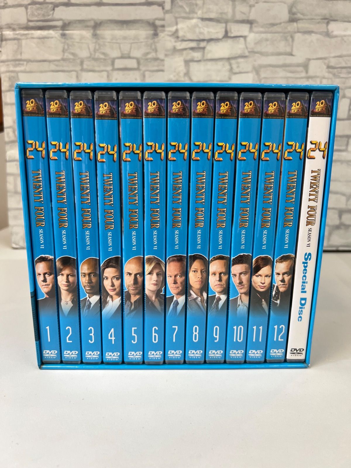 24-TWENTY FOUR- DVDコレクターズBOX 1〈初回限定生産・5… Amazon.co.jp: 24-TWENTY FOUR- D V DコレクターズBOX 1〈初回