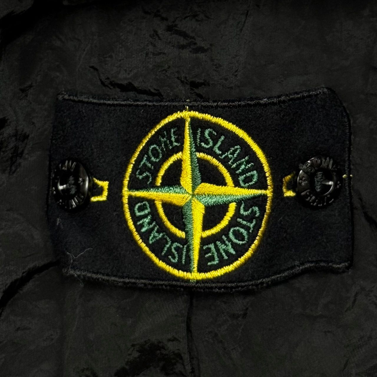 国内正規 STONE ISLAND 22SS ガーメントダイナイロンメタルパッカブル