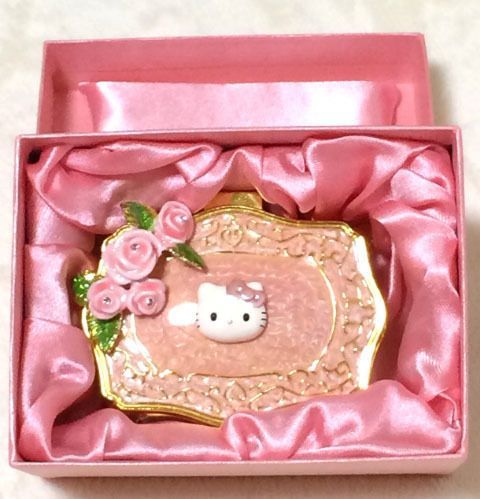 希少 HELLO KITTY×Piearth ジュエリーボックス 希少 HELLO KITTY×Piearth ジュエリーボックス