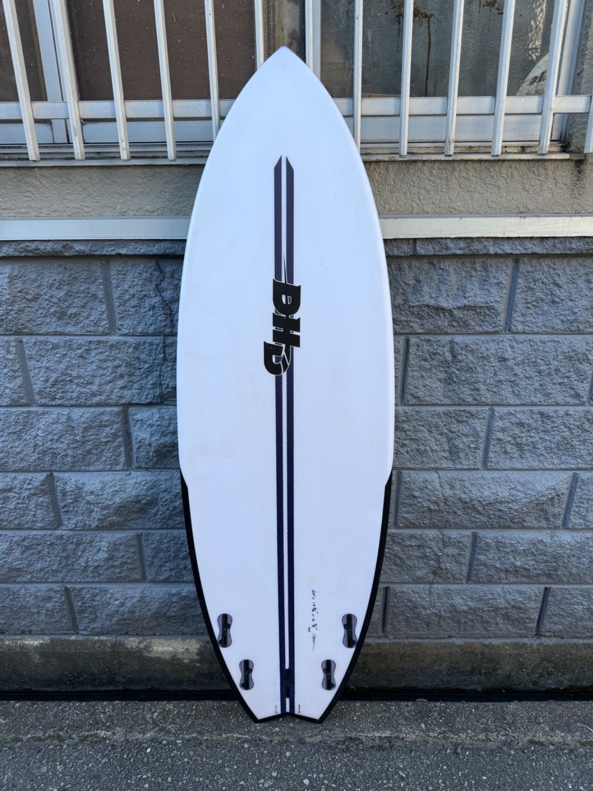 中古 SHARPEYE シャープアイ MAGURO マグロ 5'8 31.8L サーフボード