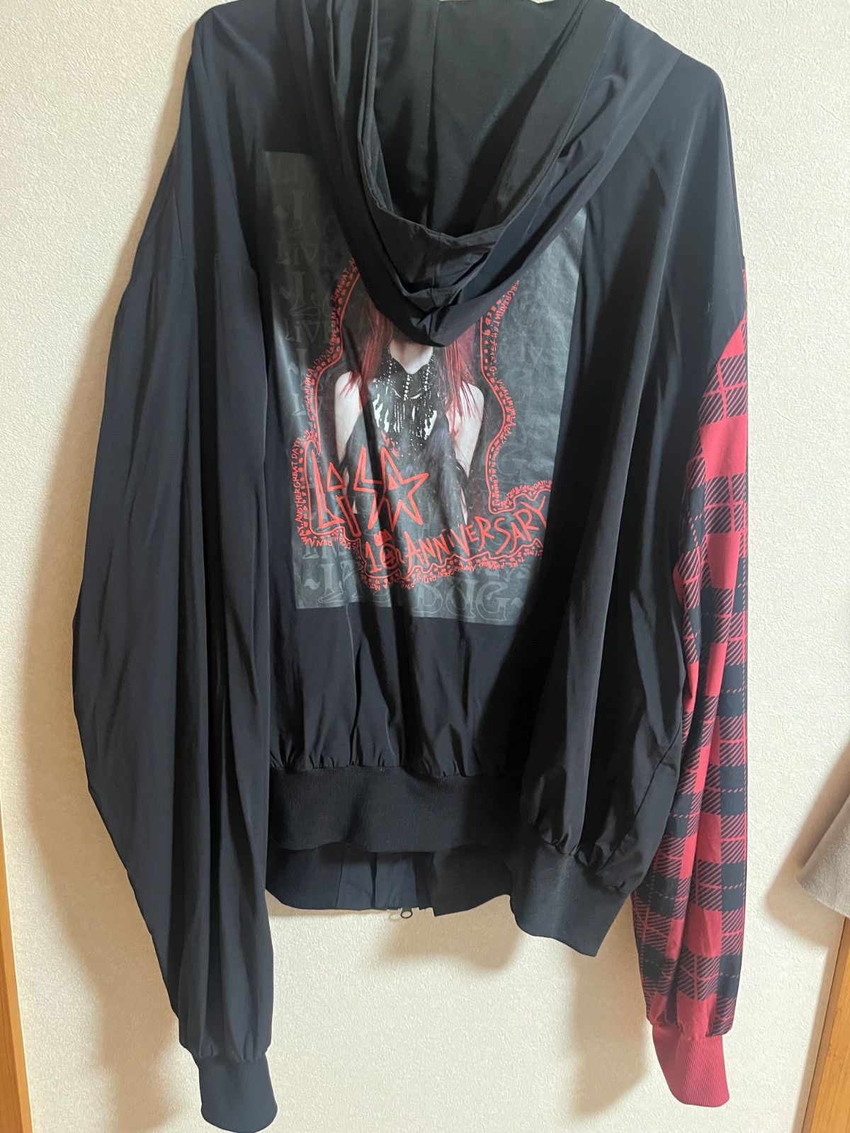 LiSA LADYBUGツアーグッズ　ウィンドゥ(10)ブレーカーＭサイズ LiSA LADYBUGツアーグッズ ウィンドゥ(10)ブレーカーMサイズ