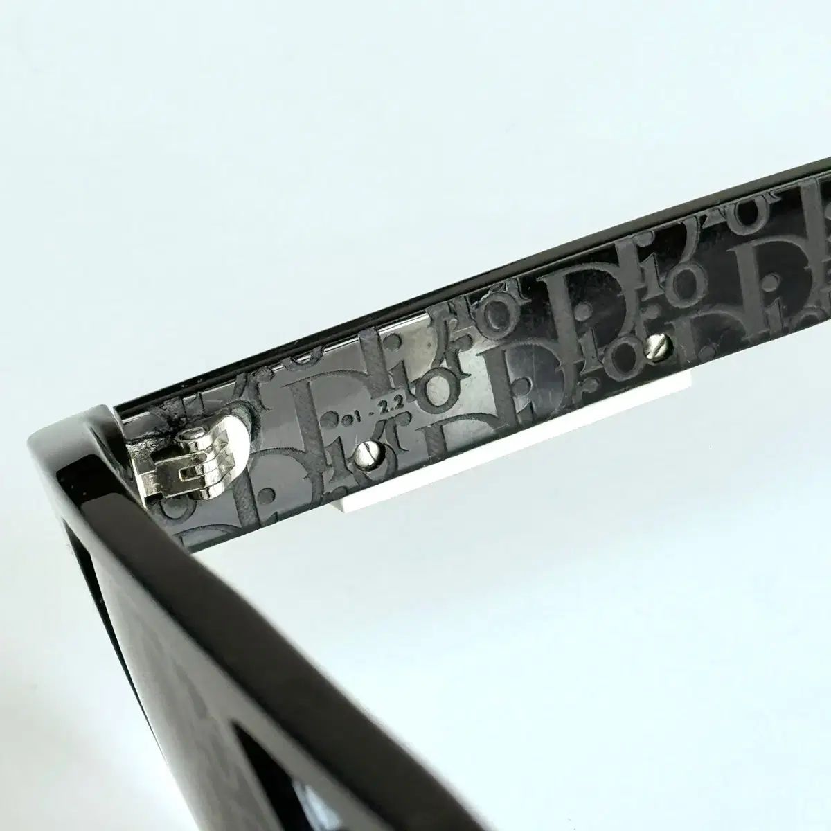 DB23S2FRT_10B8