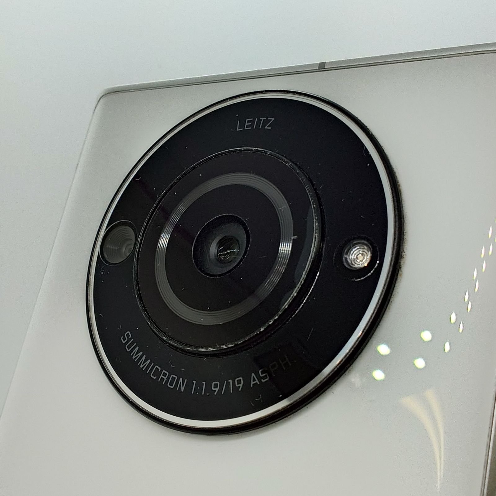 ☆【訳あり品】Softbank Leitz Phone 2 512GB LP-02 ホワイト