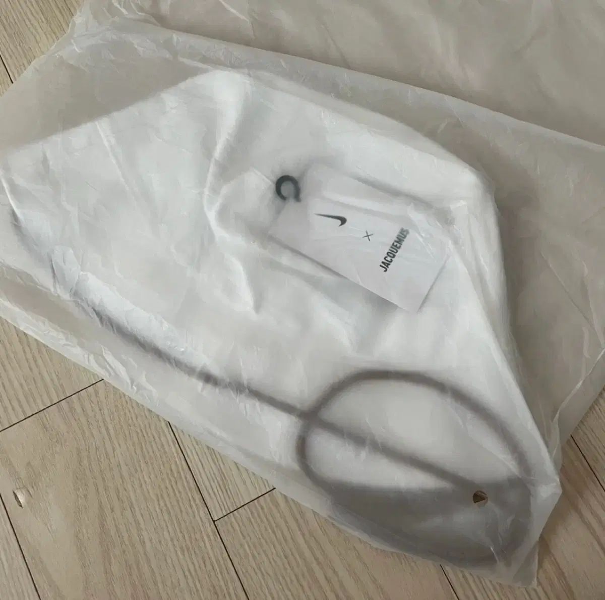 ☆NIKE x JACQUEMUS☆コラボ☆バケットハット☆追跡可 (Nike