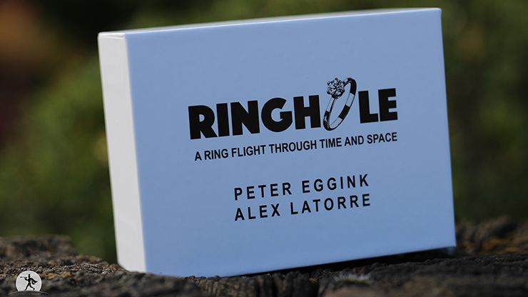進化したリングフライト！】リングホール（RING HOLE) by Peter Eggink(手品、マジック）