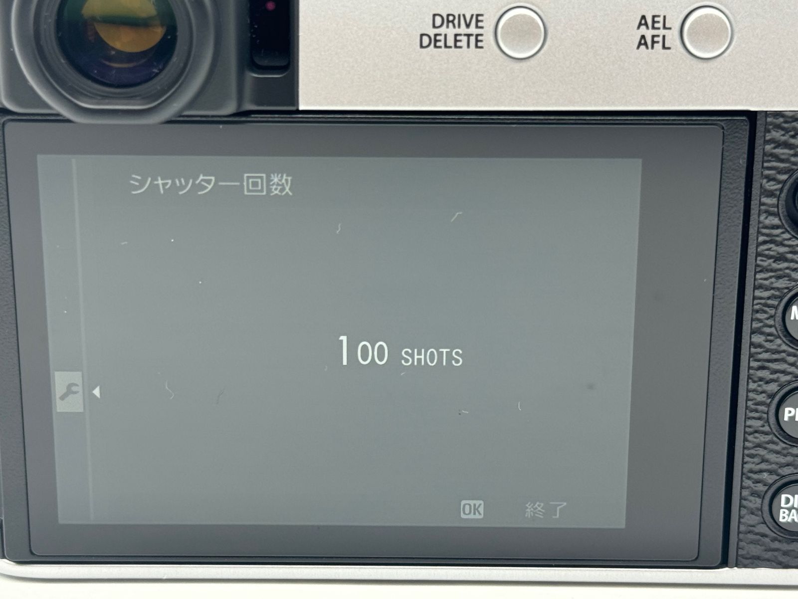 ほぼ新品 FUJIFILM フジフイルム X100VI シルバー シャッター回数100回