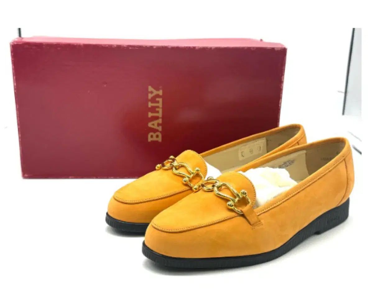 未使用 Bally BALLY(バリー) スエード ローファー 230 - メルカリ 未使用 Bally BALLY(バリー) スエード ローファー 230 - メルカリ