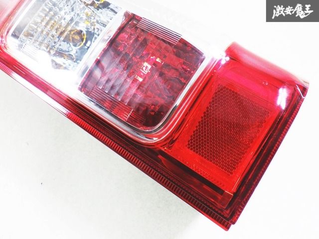 ☆寒冷地仕様 美品 新車外し☆ トヨタ純正 200系 ハイエース 4型 5型 6 