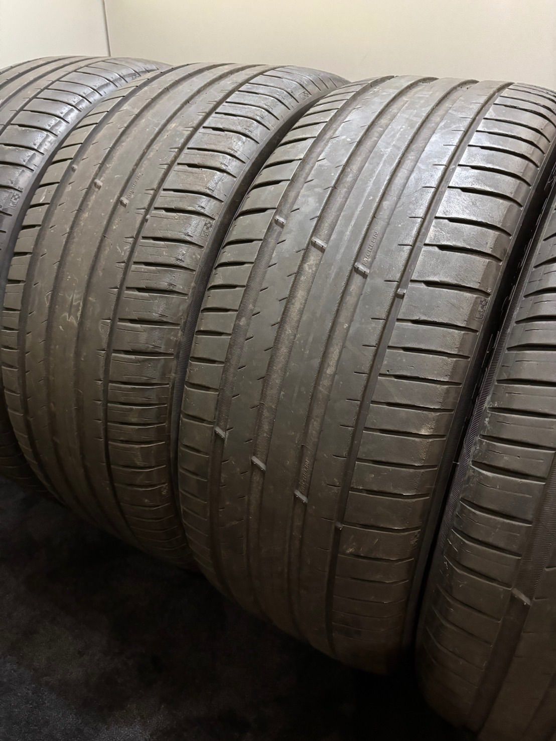 275|50R21 MICHELIN|PILOT SPORT 4 SUV 19年製 夏タイヤ サマータイヤ 4本 レクサス LX ベンツ ゲレンデ 南8-J577