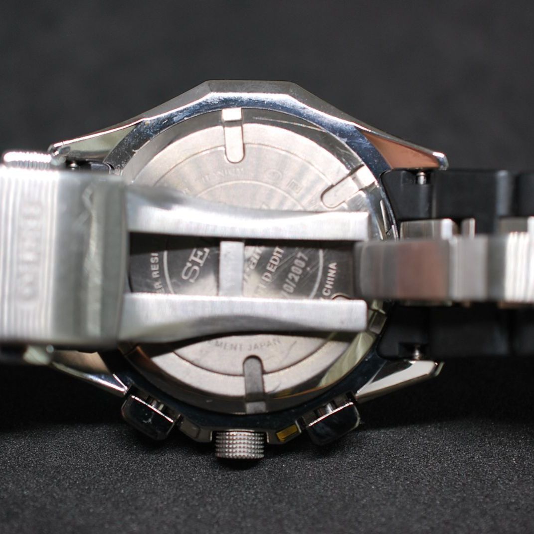 255 【美品 稼働】新品電池 SEIKO HONDA RACING 7T82-0AD0 y2k