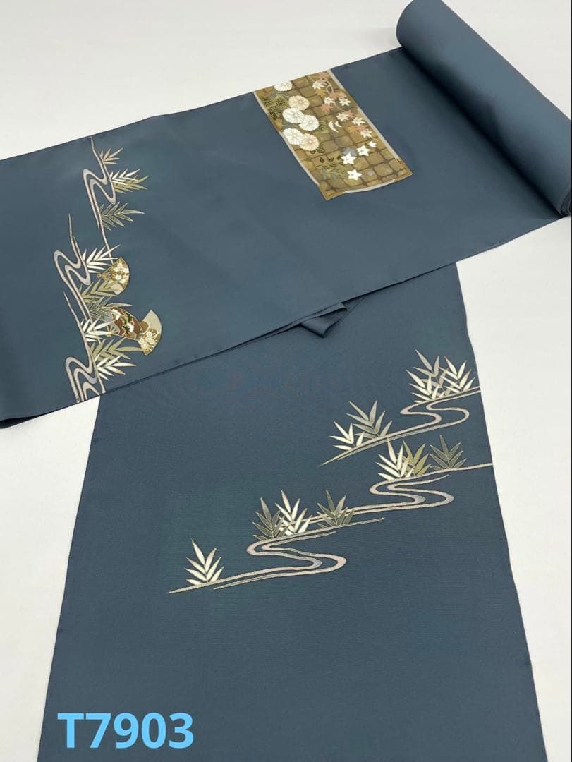 付け下げ 金彩 型染め 鉄御納戸色 正絹 反物 - メルカリ