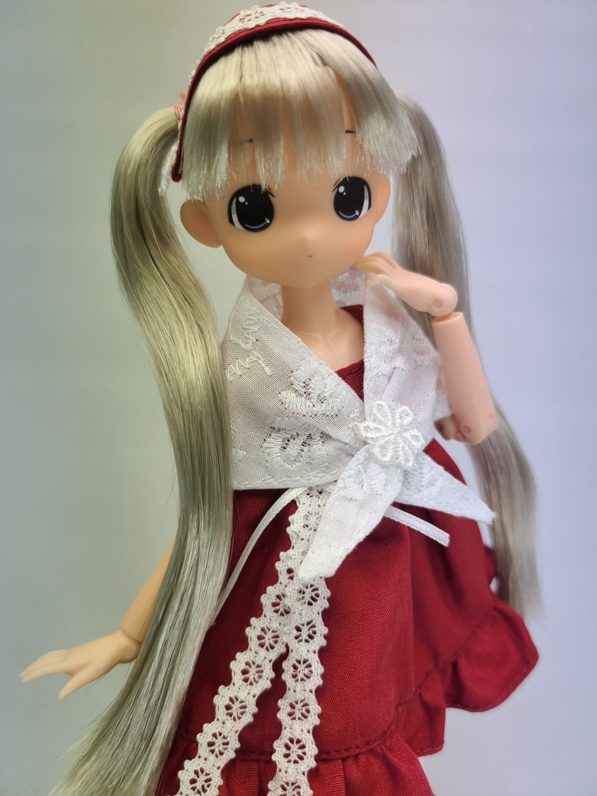 ちっちゃなもこちゃん ショールワンピースレッド 銀髪ツインテール  