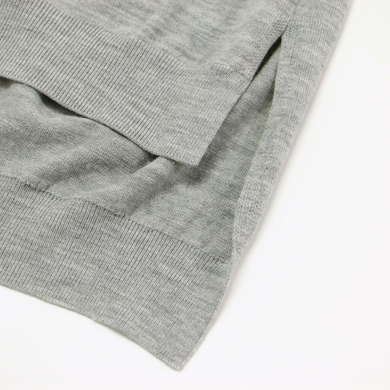 L'Appartementアパルトモン 2021 SIDE SLIT KNITサイドスリットニット【フリー】【LKNA78293】 LAppartement アパルトモン ニット グレー サイズ:FREE | 21秋冬