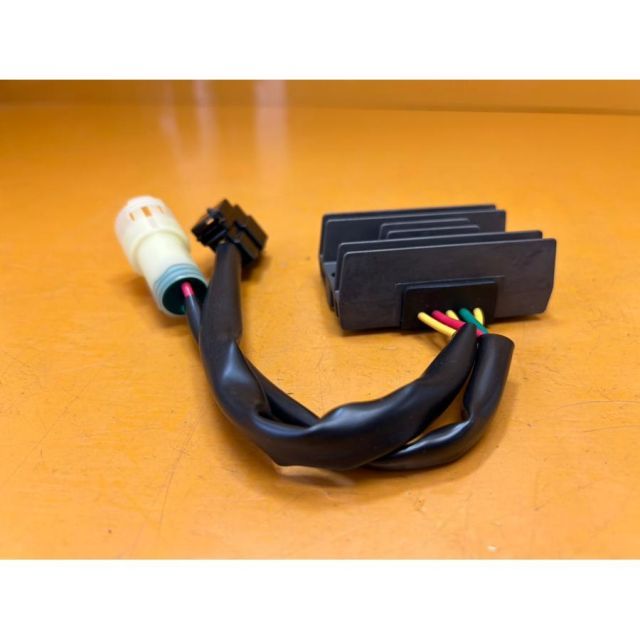 MD29 純正レギュレーター