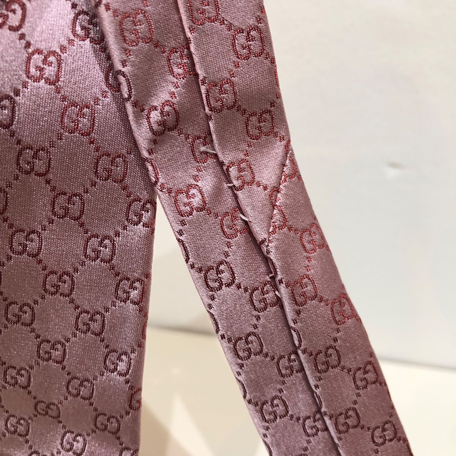 98 グッチ ネクタイ GG柄 GUCCI RED 148x8cm シルク ピンク 総柄