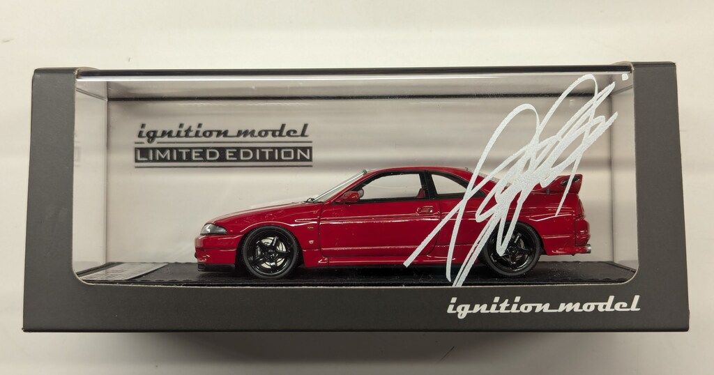 ignition model 1/43 Nissan Skyline GT-R (R33)Matsuda Street