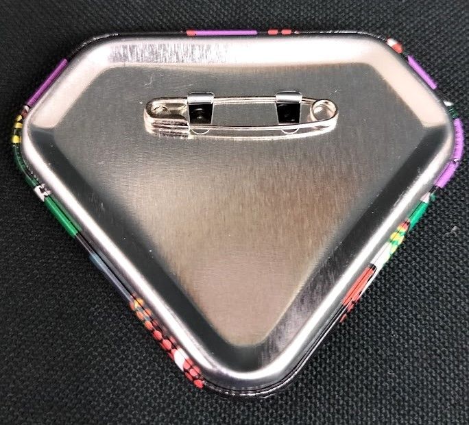 ペルソナ5 オタカラ 佐倉双葉 ナビ 缶バッジ - メルカリ