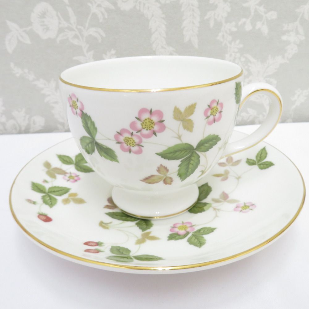 WEDGWOOD ウエッジウッド 食器 WILD STRAWBERRY ワイルドストロベリー カップ＆ソーサー リー ティー&コーヒーカップ  2客セット ペア 箱有 - メルカリ