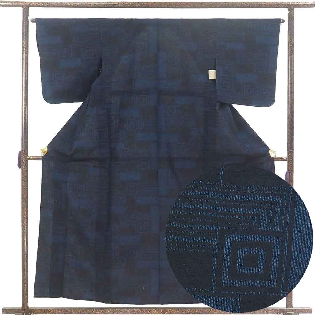 紬 身丈159cm 裄64cm 前幅24cm 後幅30cm 袖丈49cm 袖幅32cm レディース 単衣 連続模様 裄Mサイズ 初夏 初秋用 正絹 シルク ネイビー ♥品 リメイク リユース リサイクル 呉服のきくや