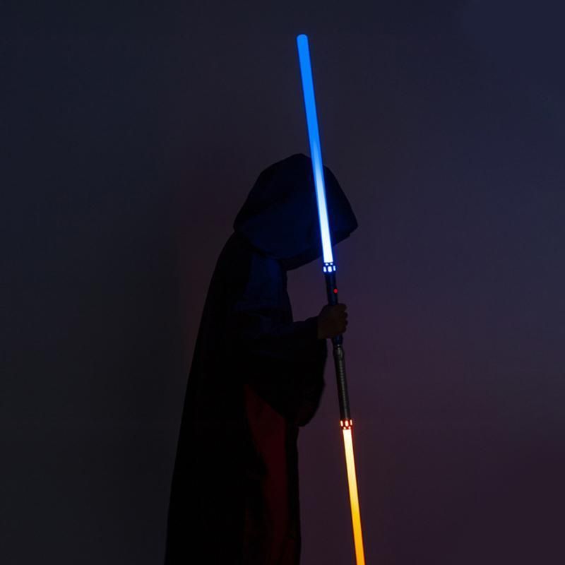 ライトセーバー おもちゃ LEDソード 光る剣 光るソード 光る刀 多種のサウンドエフェクト ライト変化 クリスマス プレゼント 男の子 お歳暮