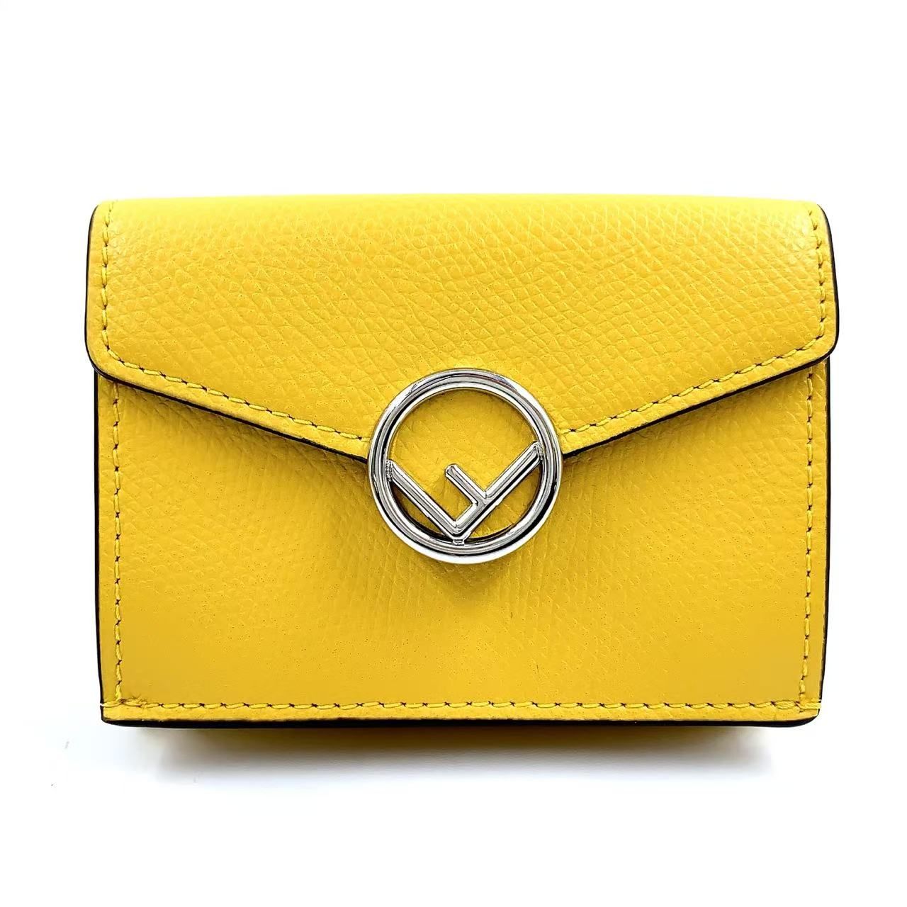 FENDI エフイズ コンパクトウォレット レザー イエロー 三つ折り財布 