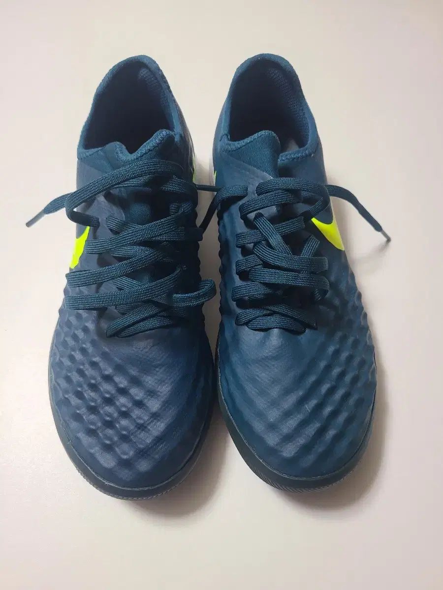 245 NIKE ナイキ マジスタ フィナーレ 2 tf