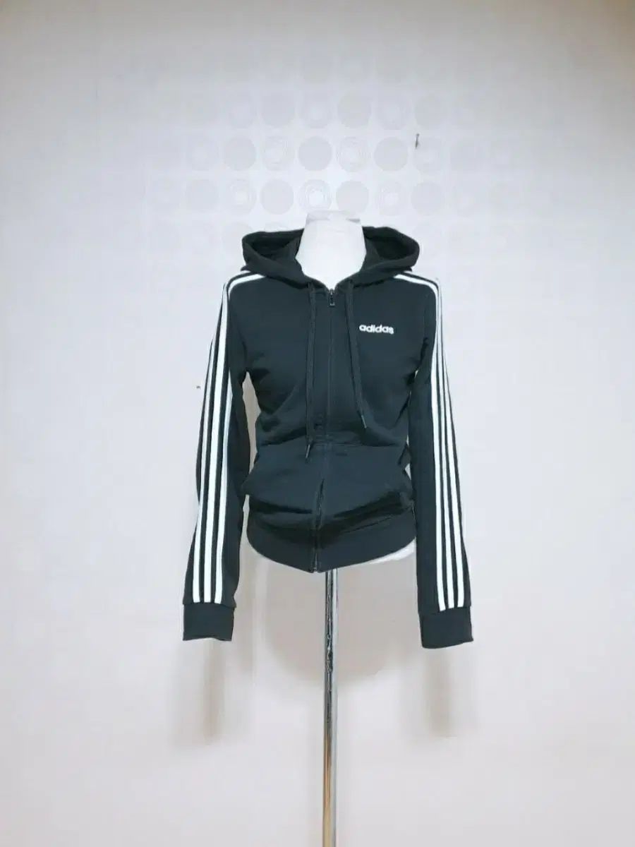 【雷市場（ポンジャン）商品韓国直送】 ジュニア 160 adidas(アディダス) 女の子用ジップアップ