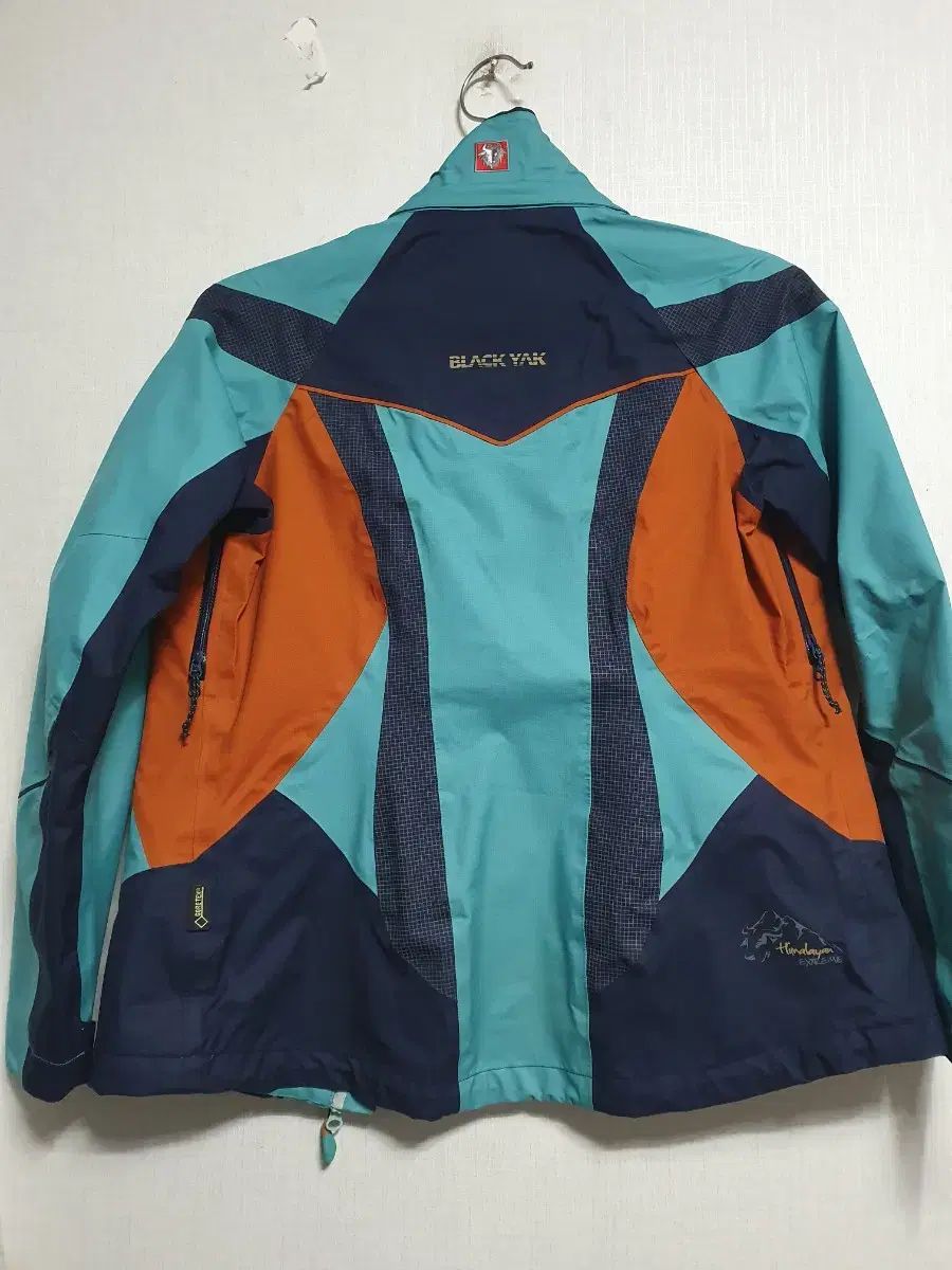 ウィンドブレーカー GORE-TEX₍ゴアテックス