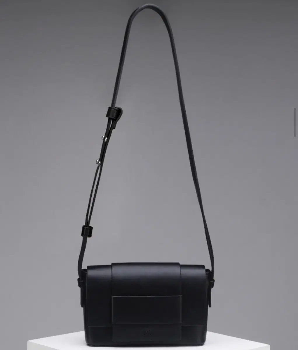 トゥオ MILLA BAG ブラック| ミニクロスバッグ メッセンジャーバッグ ショルダーバッグ